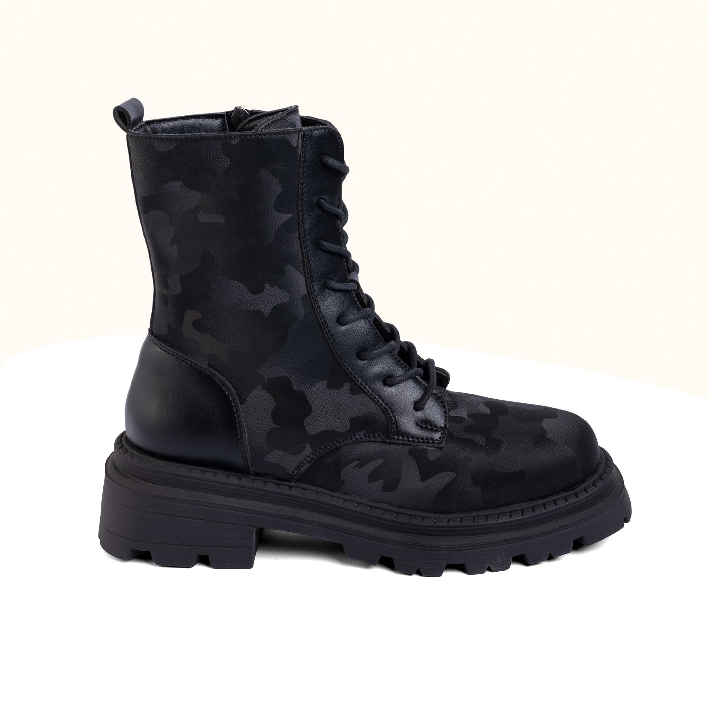 ARMY BOOT IN BLACK