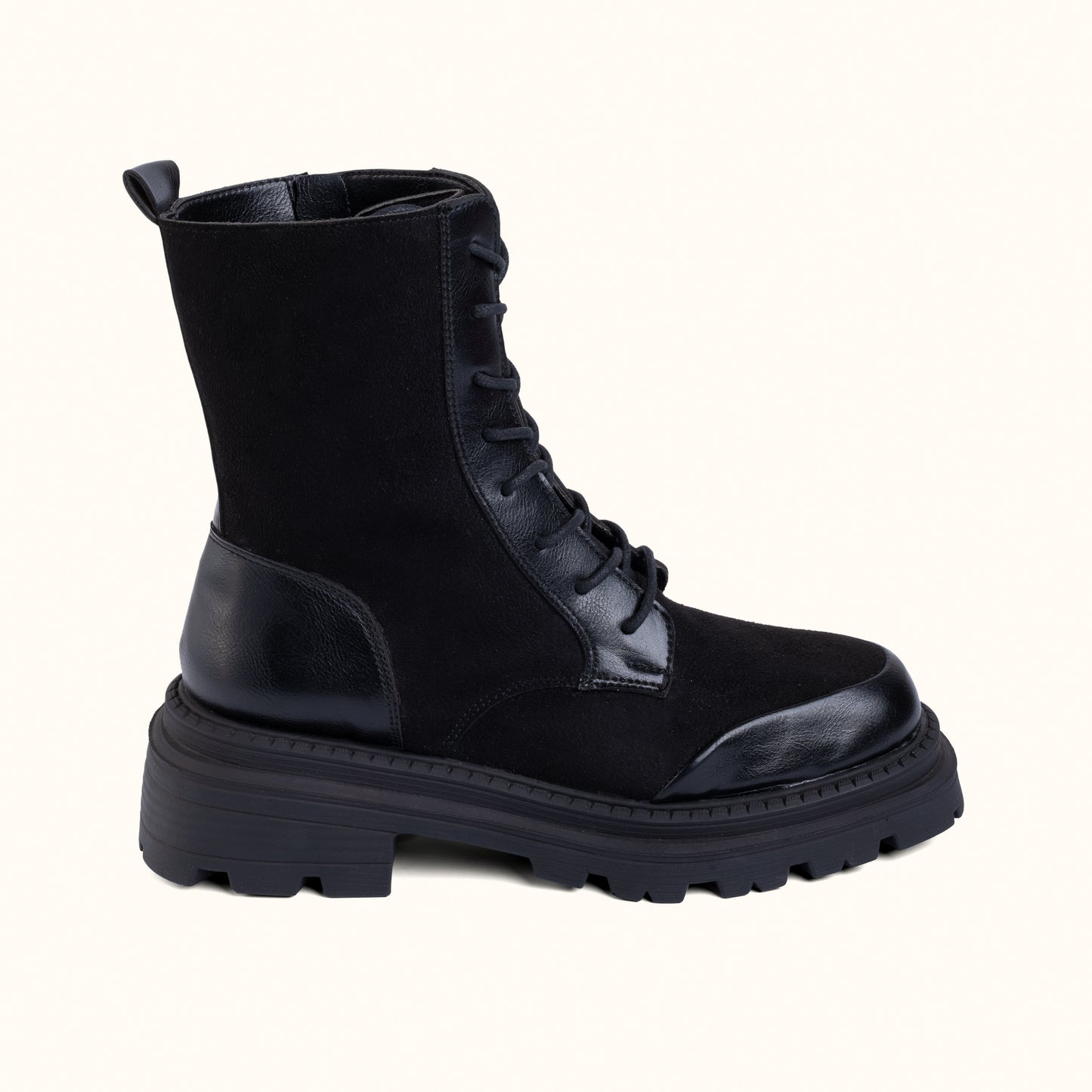 Velvet boot in BLACK