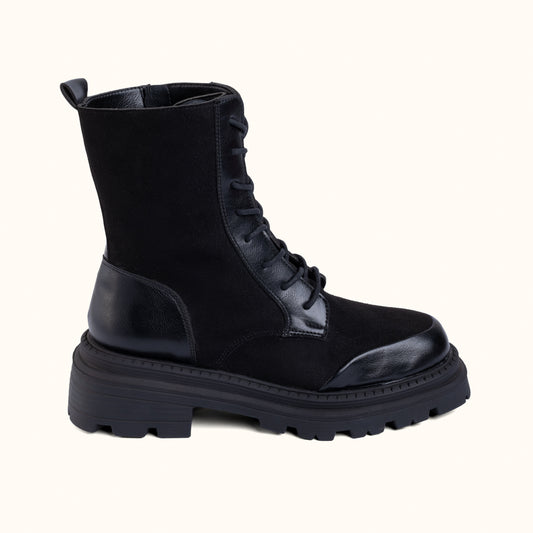 Velvet boot in BLACK