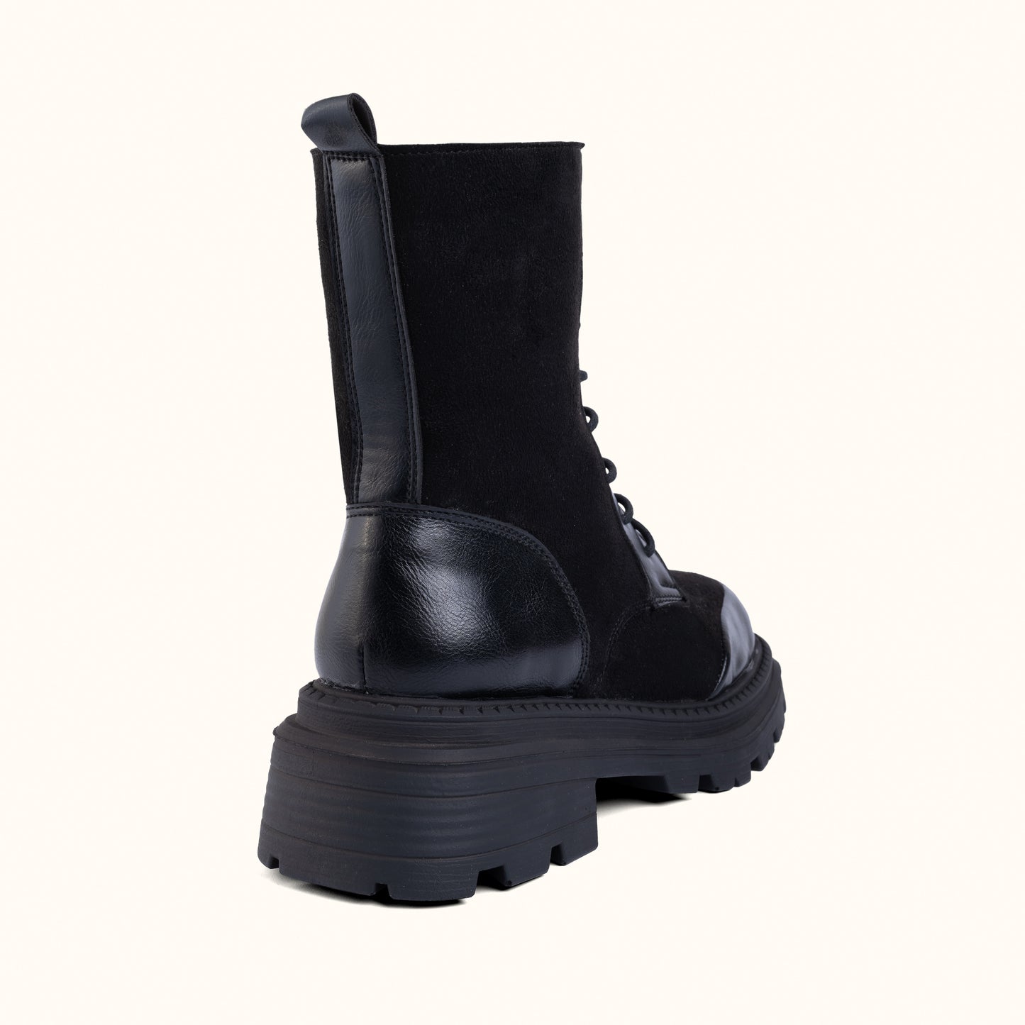 Velvet boot in BLACK