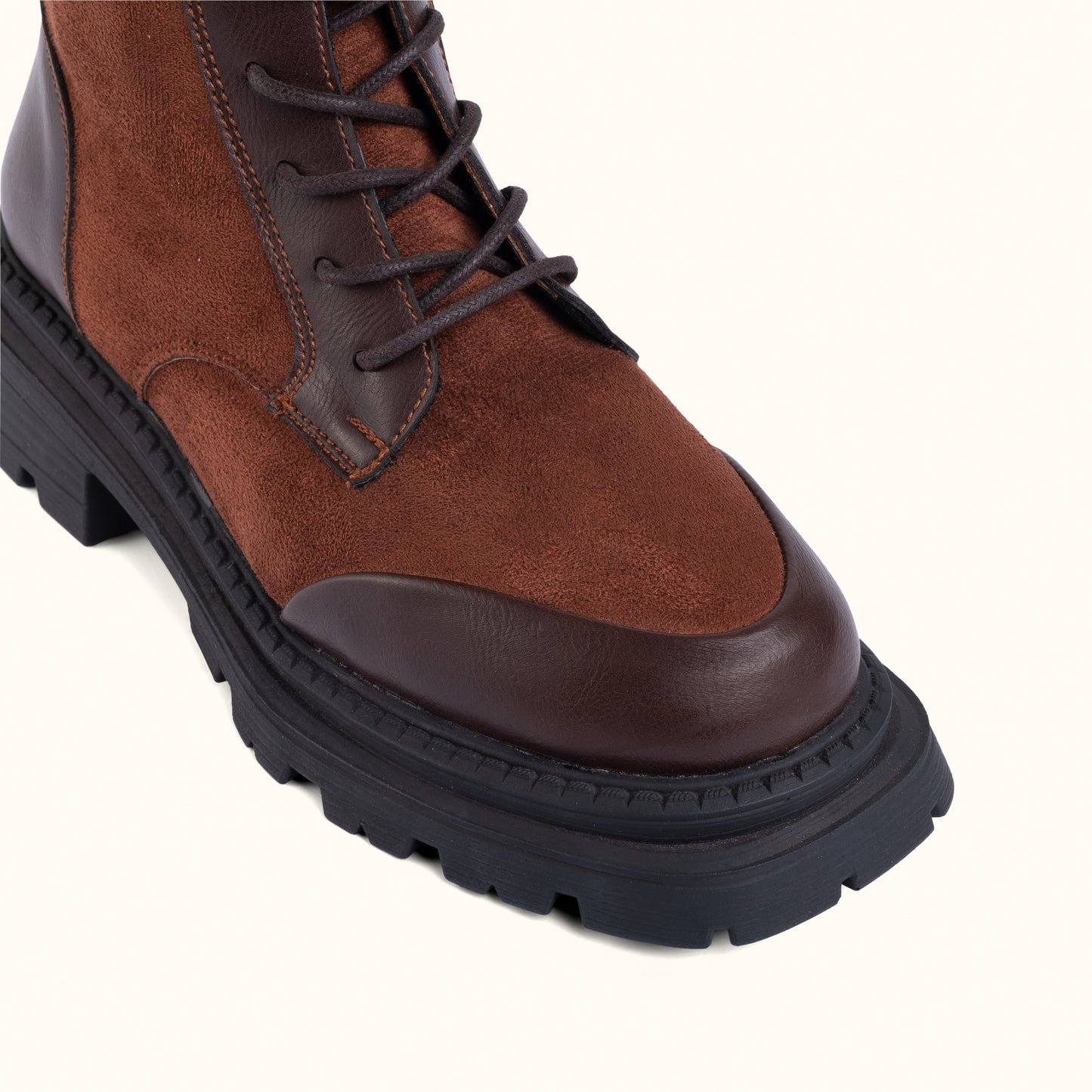 Velvet boot in BROWN